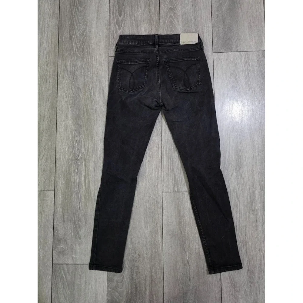 Calvin Klein Jeans Women's Ankle Skinny Black‎ Distressed Denim Size 2 Stretch